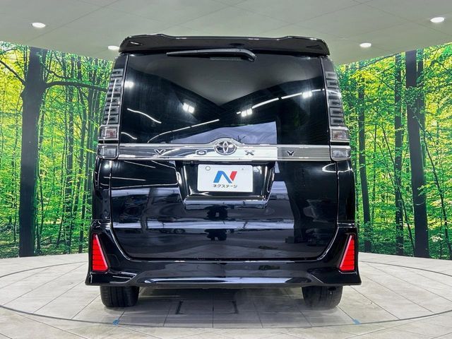 TOYOTA VOXY 2018 Image 31