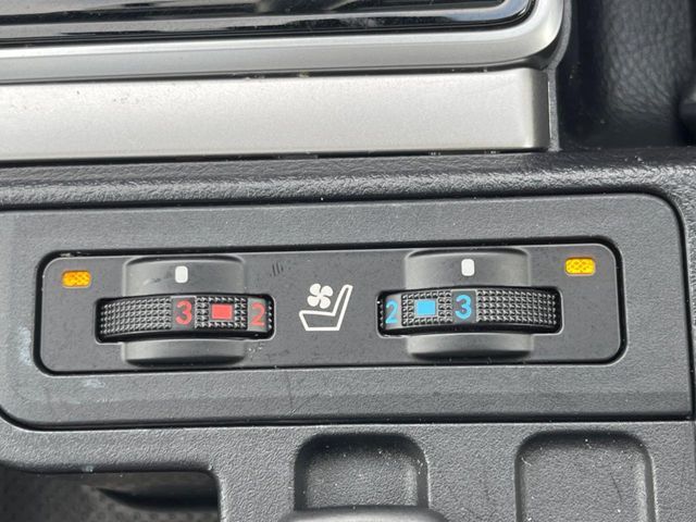 TOYOTA LANDCRUISER PRADO 2023 Image 31