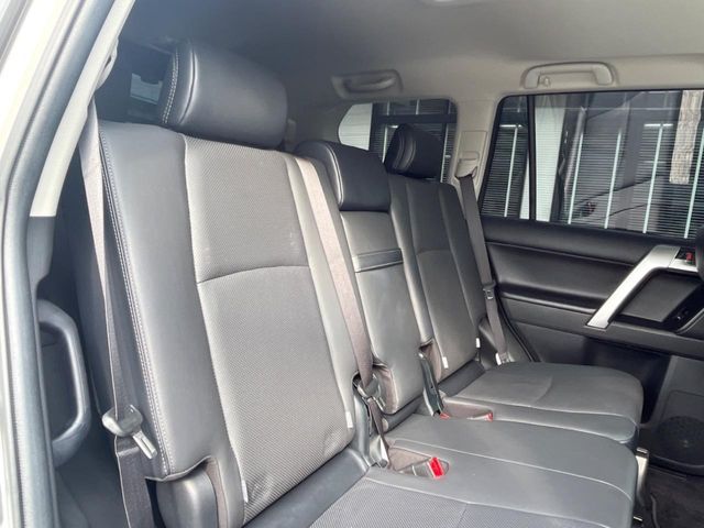 TOYOTA LANDCRUISER PRADO 2023 Image 31