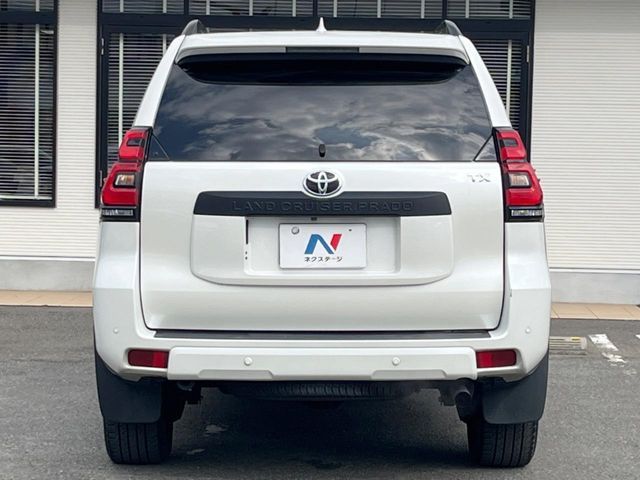 TOYOTA LANDCRUISER PRADO 2023 Image 31
