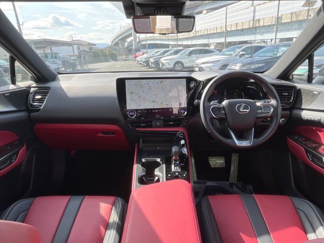 TOYOTA LEXUS NX350H 2023 Image 31