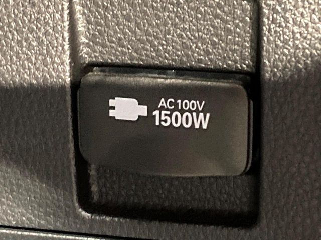 TOYOTA HARRIER HYBRID 2023 Image 31