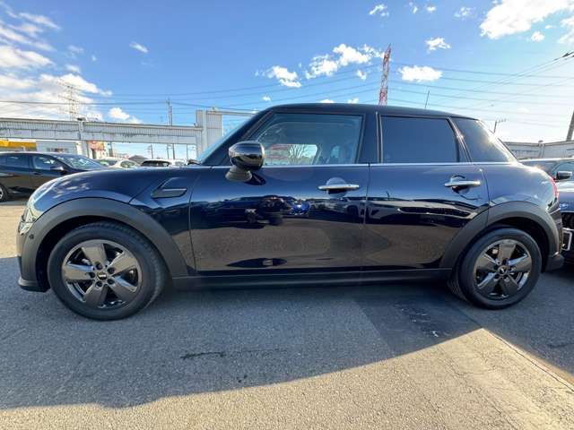 BMW MINI COOPER 5DOOR 2023 Image 31