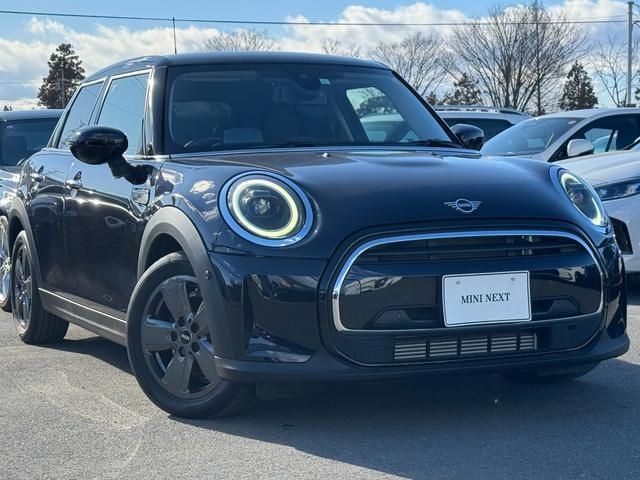 BMW MINI COOPER 5DOOR 2023 Image 31