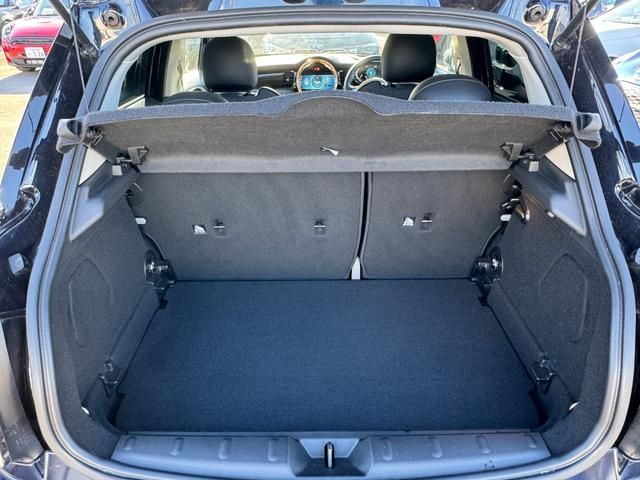 BMW MINI COOPER 5DOOR 2023 Image 31