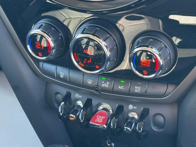 BMW MINI COOPER D CR 2018 Image 31