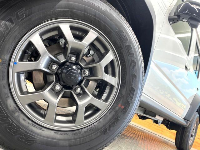 SUZUKI JIMNY NOMADE 2026 Image 31