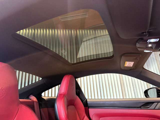 PORSCHE 911 2022 Image 31