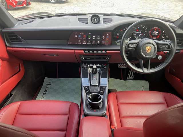 PORSCHE 911 2022 Image 31