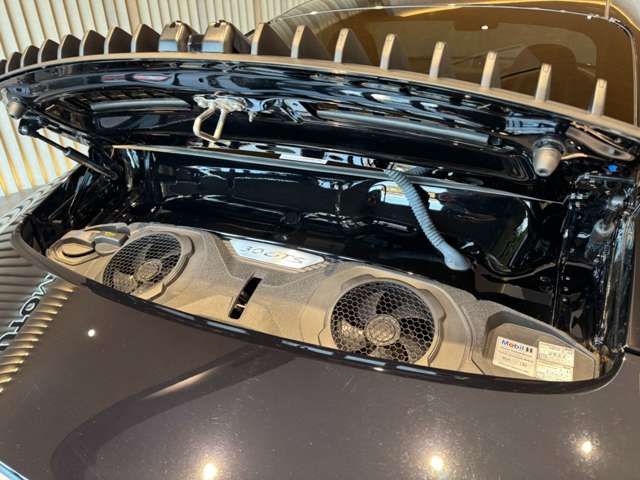 PORSCHE 911 2022 Image 31