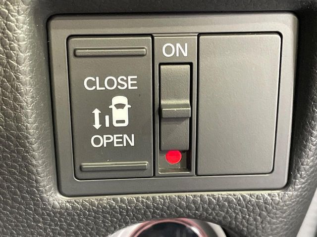 HONDA N BOX CUSTOM 2018 Image 31