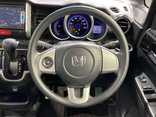 HONDA N BOX CUSTOM 2015 Image 31