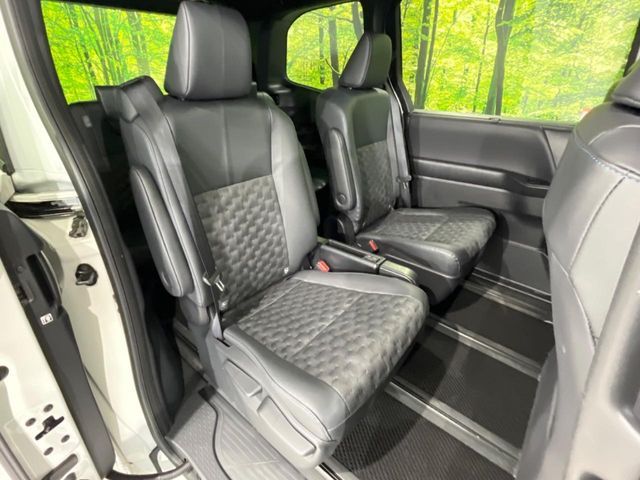 TOYOTA VOXY 4WD 2025 Image 31