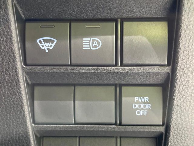 TOYOTA VOXY 4WD 2025 Image 31