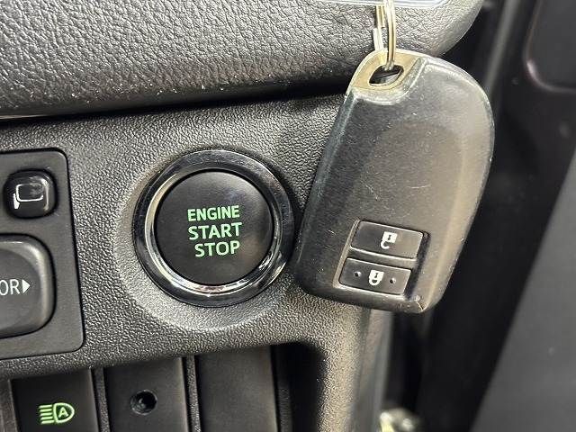 TOYOTA HIACE VAN 2WD 2021 Image 31