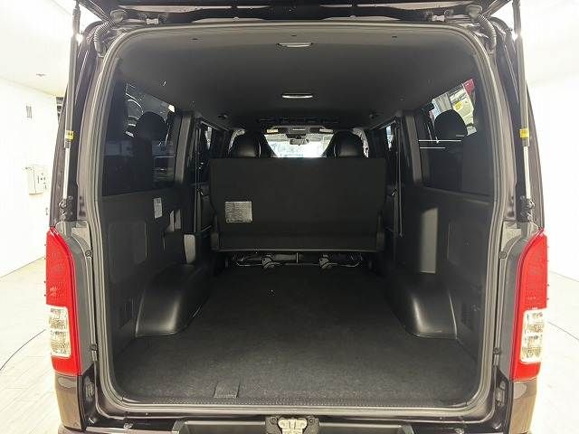 TOYOTA HIACE VAN 2WD 2021 Image 31