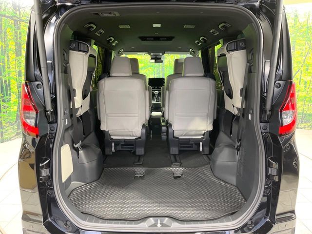 TOYOTA NOAH 2023 Image 31