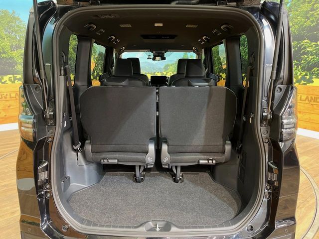 TOYOTA VOXY 4WD 2025 Image 31