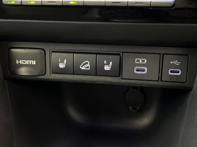 TOYOTA YARIS CROSS HYBRID 2025 Image 31