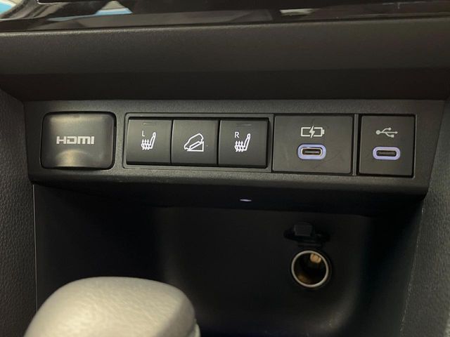 TOYOTA YARIS CROSS HYBRID 2025 Image 31