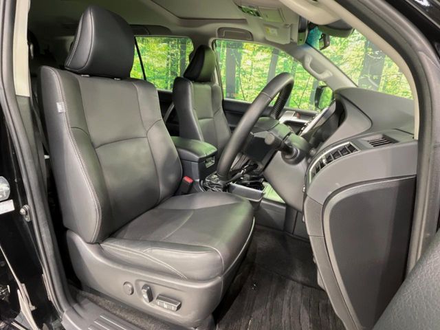 TOYOTA LANDCRUISER PRADO 2023 Image 31