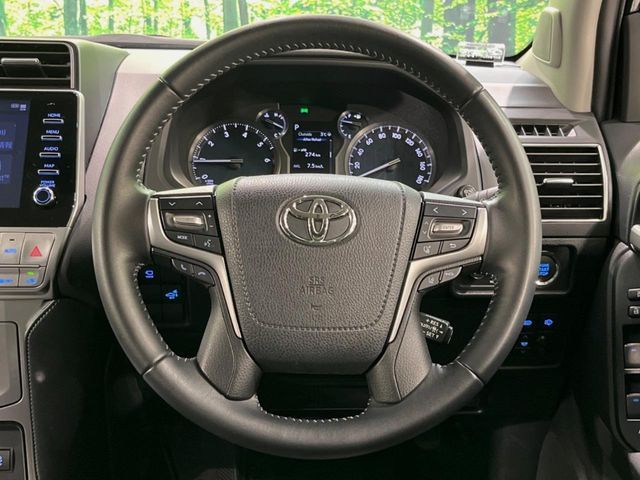 TOYOTA LANDCRUISER PRADO 2023 Image 31