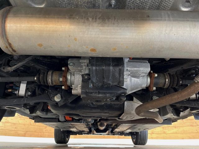 TOYOTA YARIS CROSS HYBRID 2025 Image 31