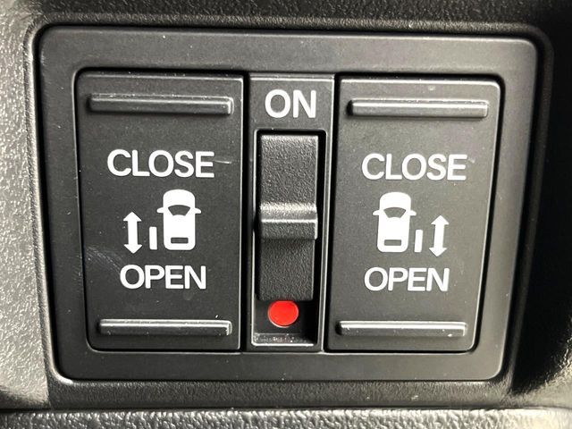 HONDA N BOX CUSTOM 2024 Image 31