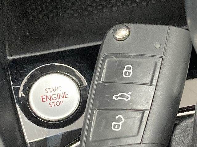 VOLKSWAGEN T-CROSS 2021 Image 31