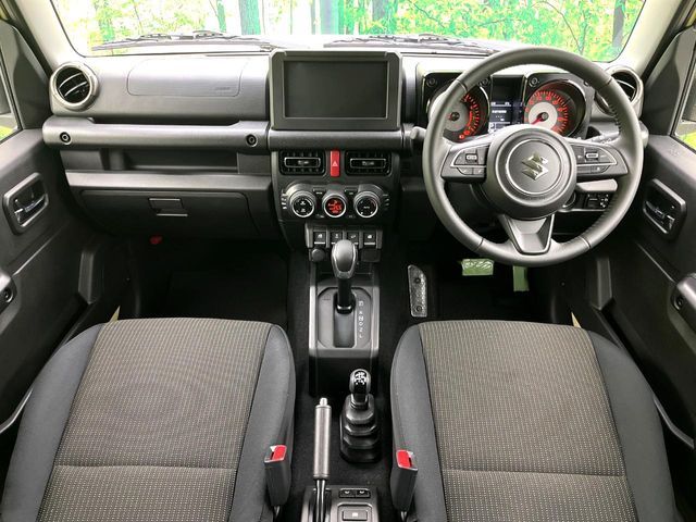 SUZUKI JIMNY NOMADE 2025 Image 31