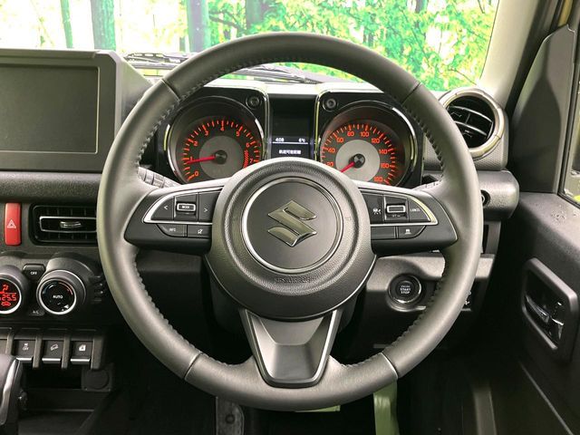 SUZUKI JIMNY NOMADE 2025 Image 31