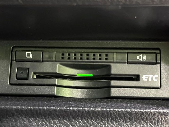 TOYOTA VOXY 2015 Image 31