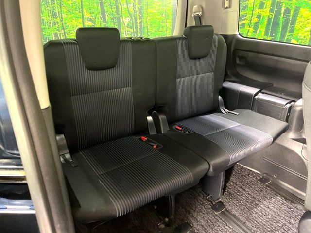 TOYOTA VOXY 2015 Image 31