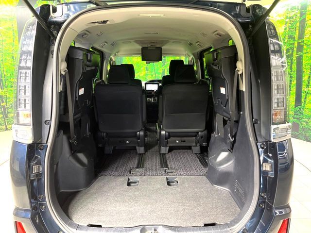 TOYOTA VOXY 2015 Image 31