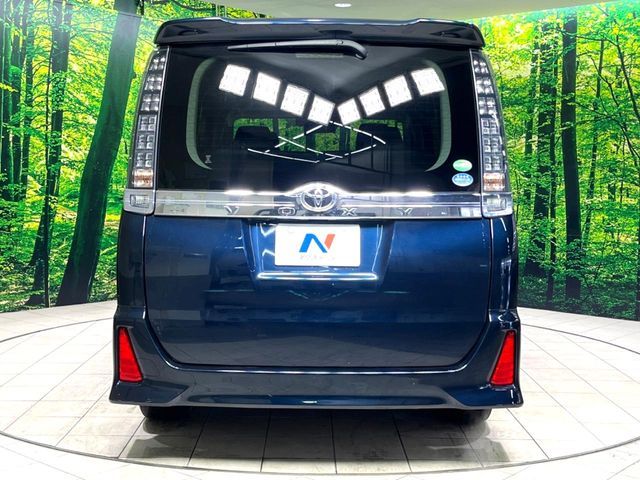 TOYOTA VOXY 2015 Image 31