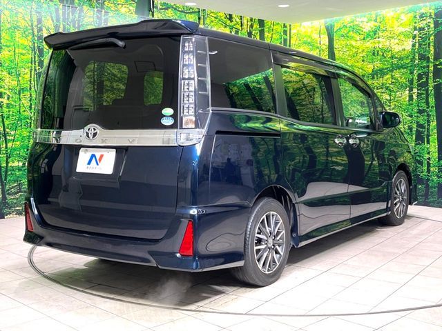 TOYOTA VOXY 2015 Image 31