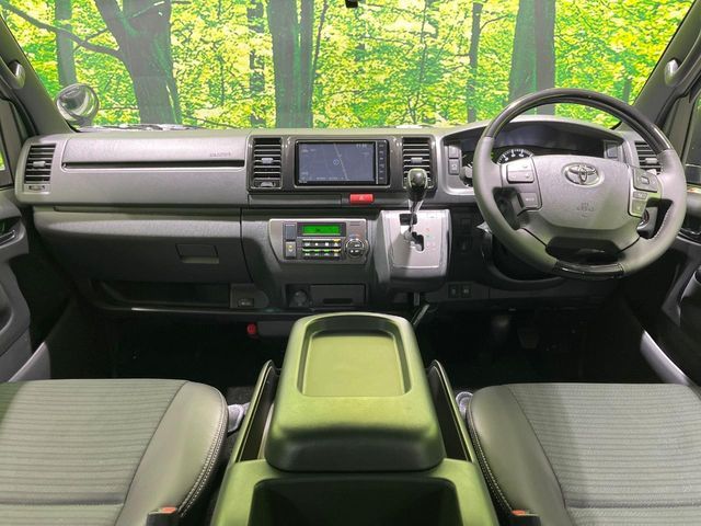 TOYOTA HIACE VAN 4WD 2025 Image 31