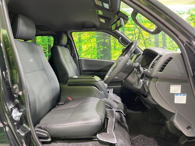 TOYOTA HIACE VAN 4WD 2025 Image 31