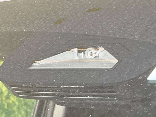 TOYOTA VOXY HYBRID 2022 Image 31