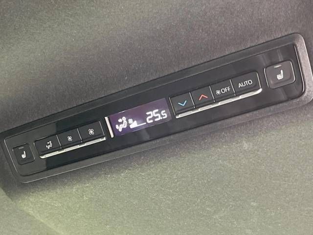 TOYOTA VOXY HYBRID 2022 Image 31