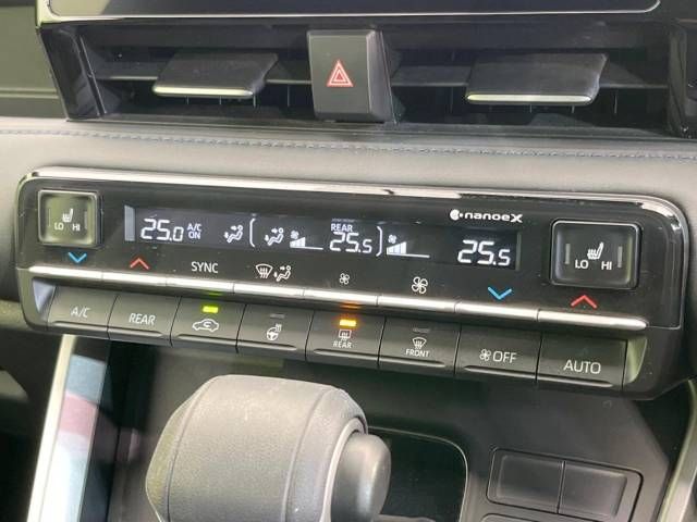 TOYOTA VOXY HYBRID 2022 Image 31