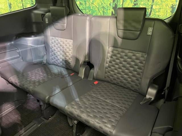 TOYOTA VOXY HYBRID 2022 Image 31