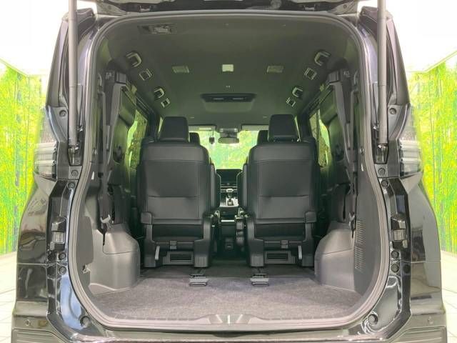 TOYOTA VOXY HYBRID 2022 Image 31