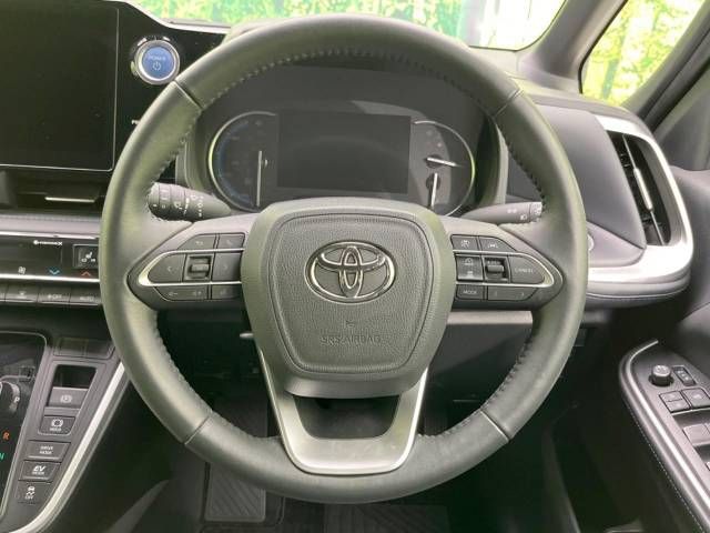 TOYOTA VOXY HYBRID 2022 Image 31