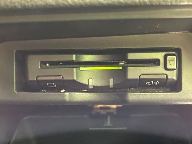 TOYOTA VOXY 2013 Image 31