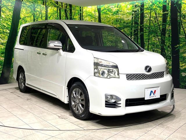 TOYOTA VOXY 2013 Image 31