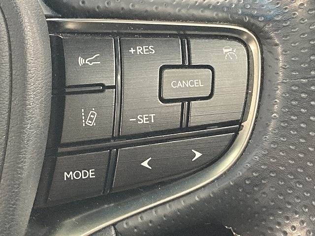 TOYOTA LEXUS ES300H 2019 Image 31