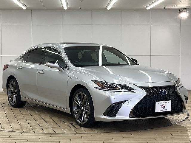 TOYOTA LEXUS ES300H 2019 Image 31