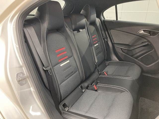 MERCEDES BENZ A CLAS 2018 Image 31