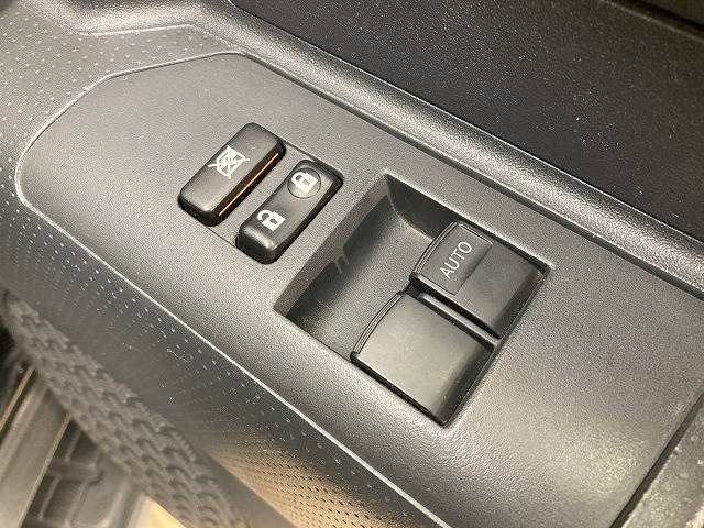 TOYOTA FJ CRUISER 4WD 2017 Image 31